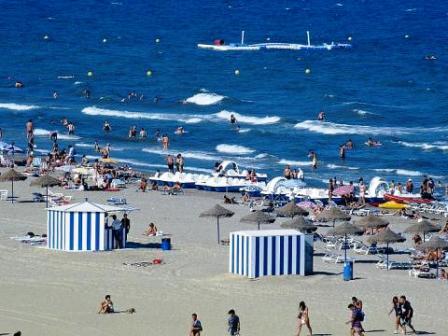 Playa, en un día de verano.